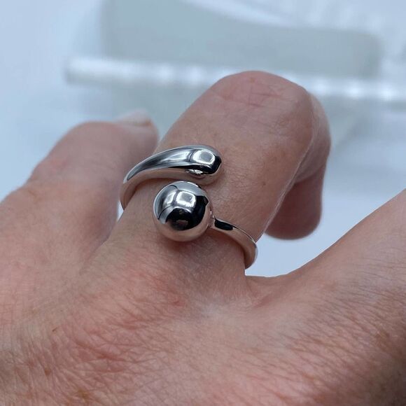 Sterling Silver Geometric Minimalist Spoon Ring - Picture 1 of 5